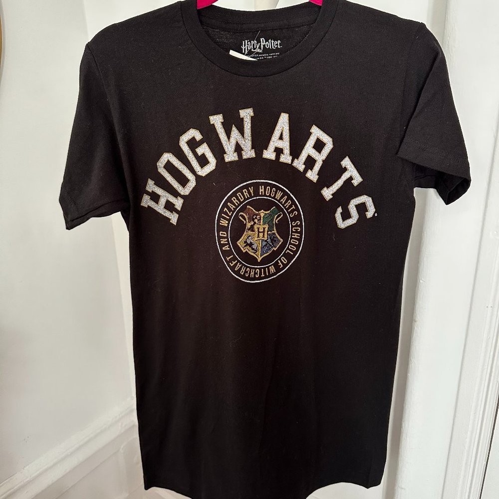Small NWT Harry Potter T-shirt From Universal Orlando